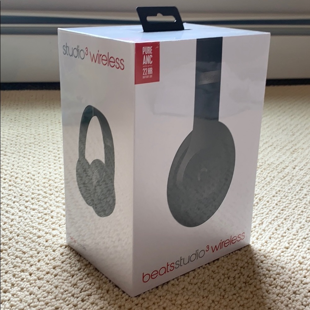 Beats studio3 wireless headphones